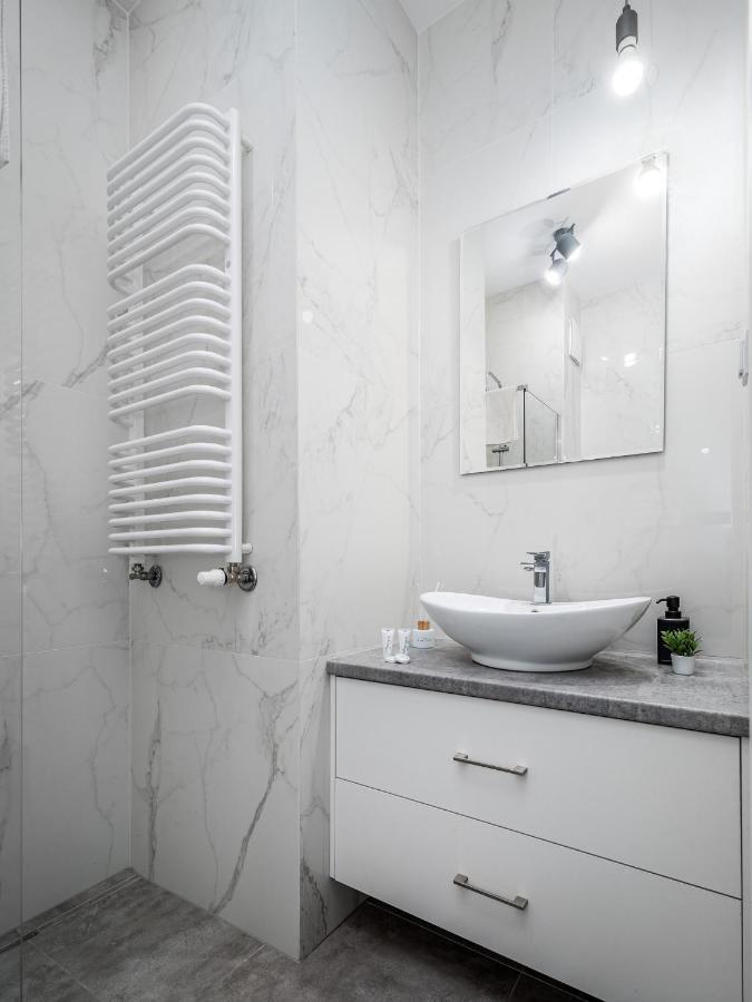 Prymasa Street Apartament Appartamento Varsavia Esterno foto